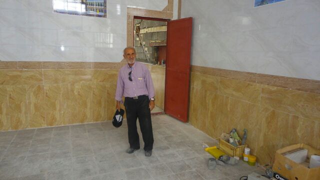 گفتگوبا فرد خیری که یک دهه از عمرخود را صرف ساخت مسجدنموده/تصاویر