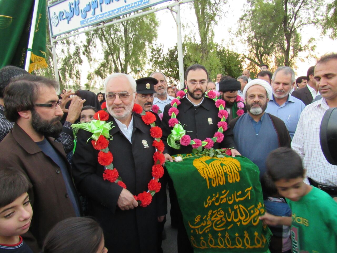 عطر رضوی در گچساران؛ورود و استقبال از کاروان حامل پرچم امام رضا(ع) در گچساران+تصاویر