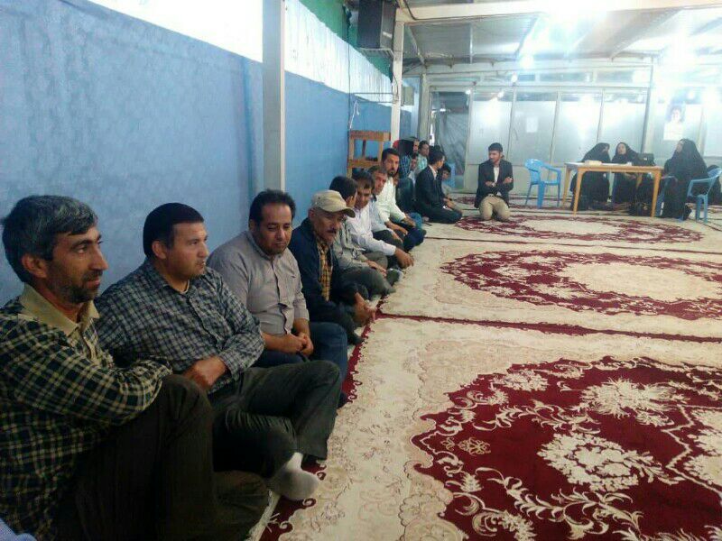 کارگران شرکت گاز کهکیلویه و بویراحمد جهت پیگیری مشکلات صنفی خود به دفتر نماینده ولی فقیه رفتند+تصاویر