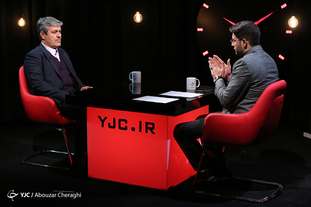 گفت و گوی مفصل و متفاوت با غلامرضا تاجگردون/حمایت قاطع از حوزه های علمیه/کارت حقوقم دست همسرم است!/تورم در دولت دارد رکورد می زند/نماینده گچساران پاسخ ادعاهای دولتی ها را داد/تاجگردون：به عملکرد سازمان برنامه و بودجه نقد دارم