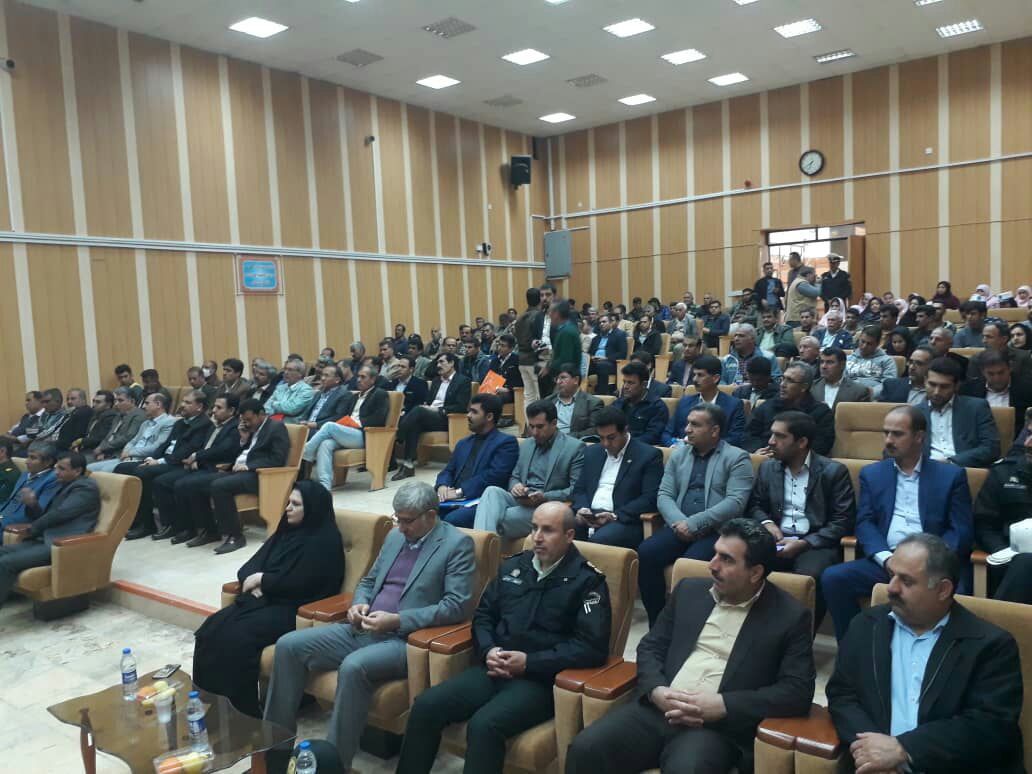 همایش منطقه ای معضلات و مشکلات ترافیکی با موضوعات فرهنگ رانندگی در گچساران برگزار شد+ حاشیه ها و تصاویر