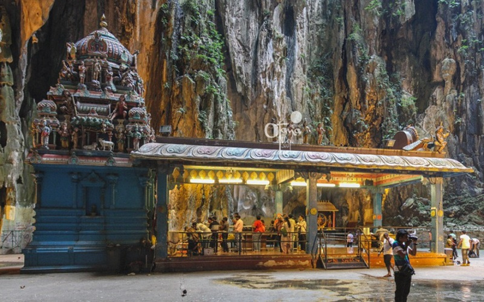 غار باتو ازعجایب مالزی