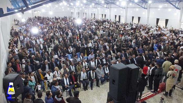 کاندیدای قشقایی در جمع هواداران ؛ نیامده ام که کنار بروم/عسکری : برخی ها در اتاق های فکرشان شایعه سازی می کنند/ بدانید به تنهایی حریف تان هستم/سردار خورشیدی : مراقب شایعات روز قبل انتخابات هم باشید/به احترام شهید تاجگردون حرفی نمیزنم+تصاویر