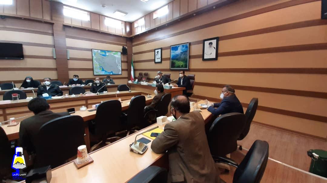 محمدی تبار در جلسه کمیته اضطرار ستاد پیشگیری ،فرماندهی استان کهگیلویه و بویراحمد مطرح کرد؛ همه دستگاهها آمادگی و تمهیدات لازم را در خصوص سامانه بارشی داشته باشند/مردم از خانه خارج نشوند و برنامه سیزده بدر امسال را لغو کنند/ دستگاهها ریز عملکرد و تخصیص اعتبار مدیریت بحران را گزارش دهند+تصاویر
