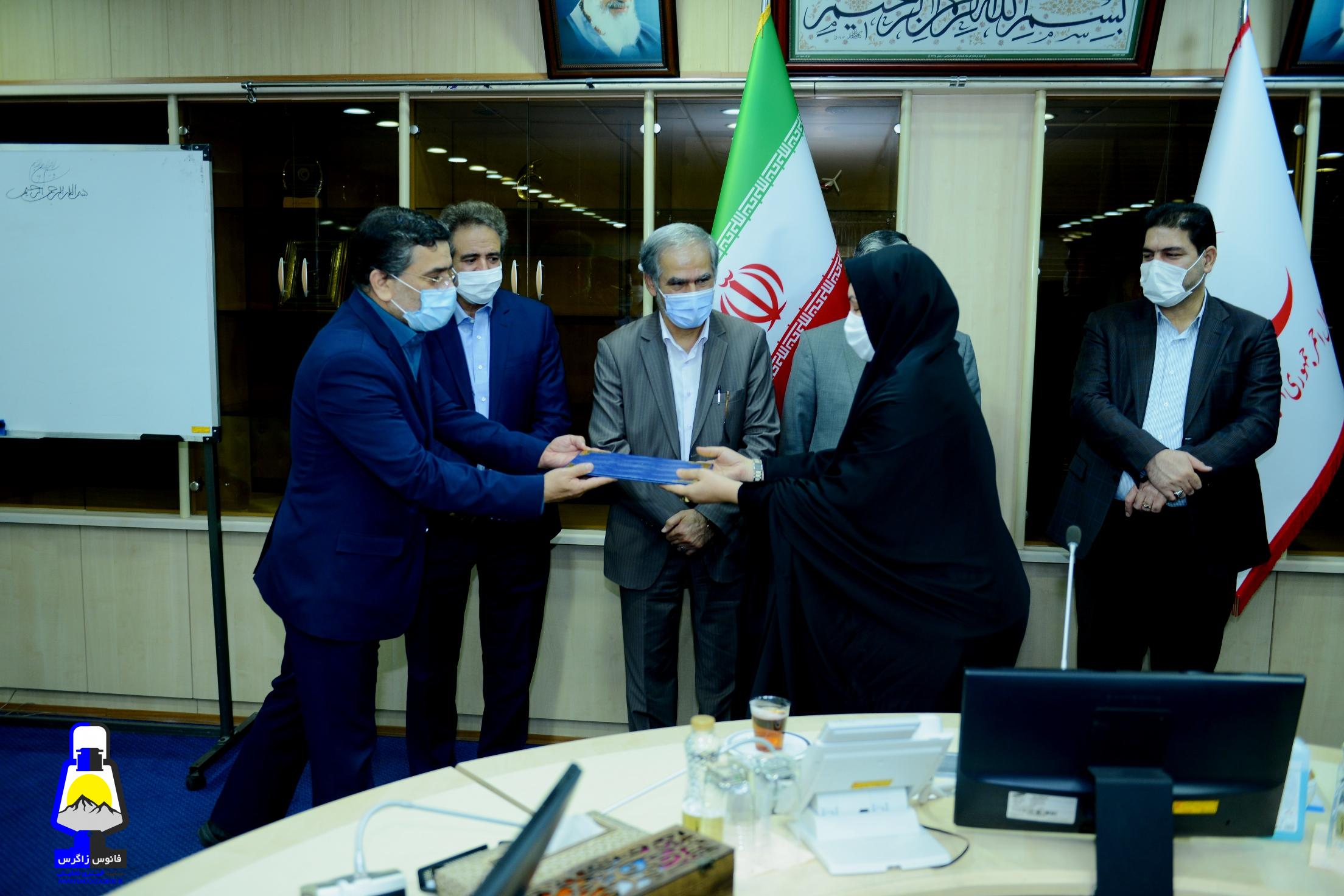بانوی هم استانی رئیس شورای تأمین دارو مناطق محروم کشور شد+تصاویر