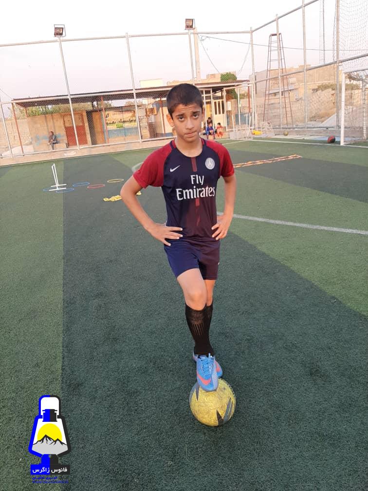 حضور فوتبالیست نوجوان دهدشتی در تمرینات تیم سپاهان اصفهان