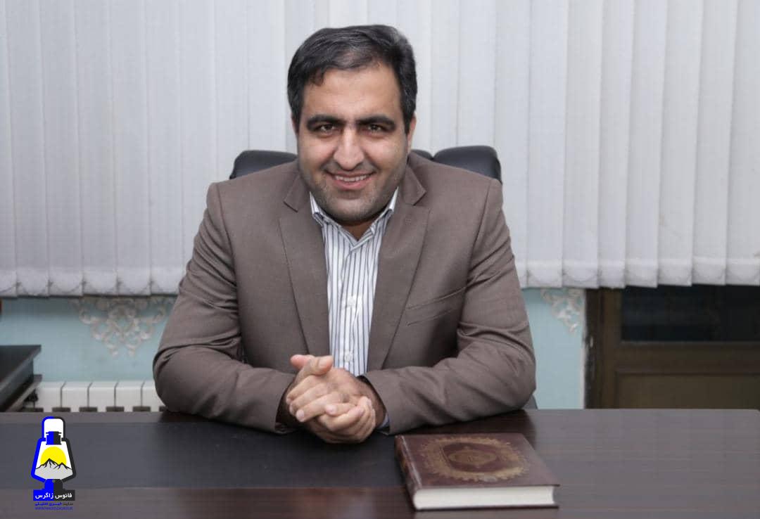 کاندیدای انتخابات میان دوره ای مطرح کرد؛ محمد محمودی:از توان و ظرفیت آقای تاجگردون کمک میگیرم/از توان و ظرفیت سید قدرت اله حسینی و دیگر نخبگان سیاسی قشقایی و لر، اصولگرا و اصلاحطلب کمک خواهم گرفت