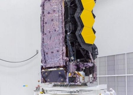 جعبه‌گشایی تلسکوپ “جیمز وب” در محل پرتاب