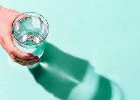 چه زمان‌هایی نباید آب بنوشیم؟