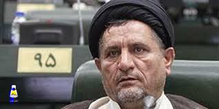 سناتور ، منتقدان مغرض خود را ناک اوت کرد ؛ سلام سناتور از بلندای آبریز