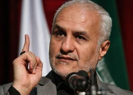 حسن عباسی جوک می‌گوید