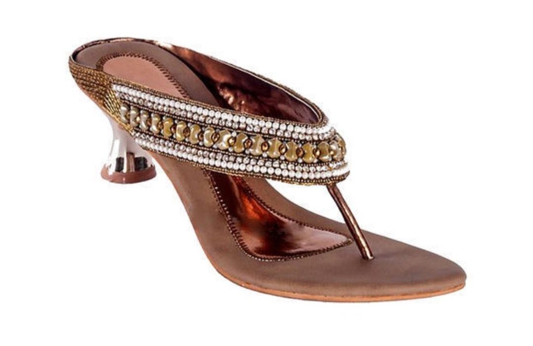 شرکت پخش عمده صندل کتونی خارجی وصادراتی کجاست؟