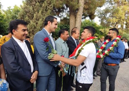استقبال باشکوه از نایب قهرمان کشتی فرنگی نوجوانان آسیا در کهگیلویه+تصاویر
