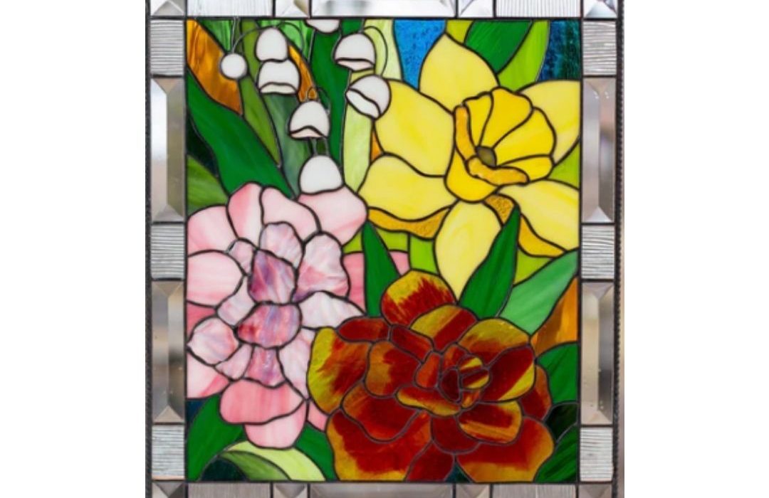 راهنمای انتخاب و خرید شیشه رنگی، آینه طلایی و شیشه رومیزی