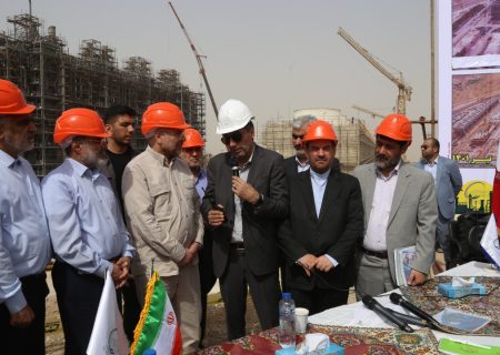 قالیباف : پتروشیمی گچساران از سوختن ۶۰ میلیارد دلار سرمایه کشور جلوگیری کرد/ پتروشیمی گچساران سال آینده به بهره‌برداری خواهد رسید+تصاویر