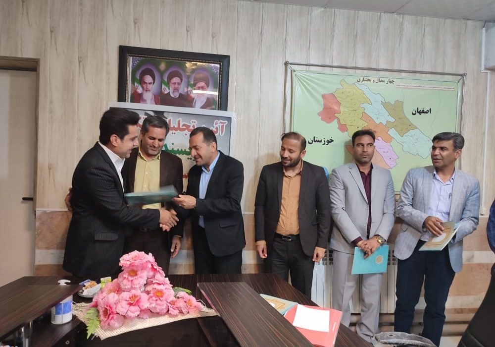 نویسندگان شهرستان باشت تجلیل شدند+تصاویر