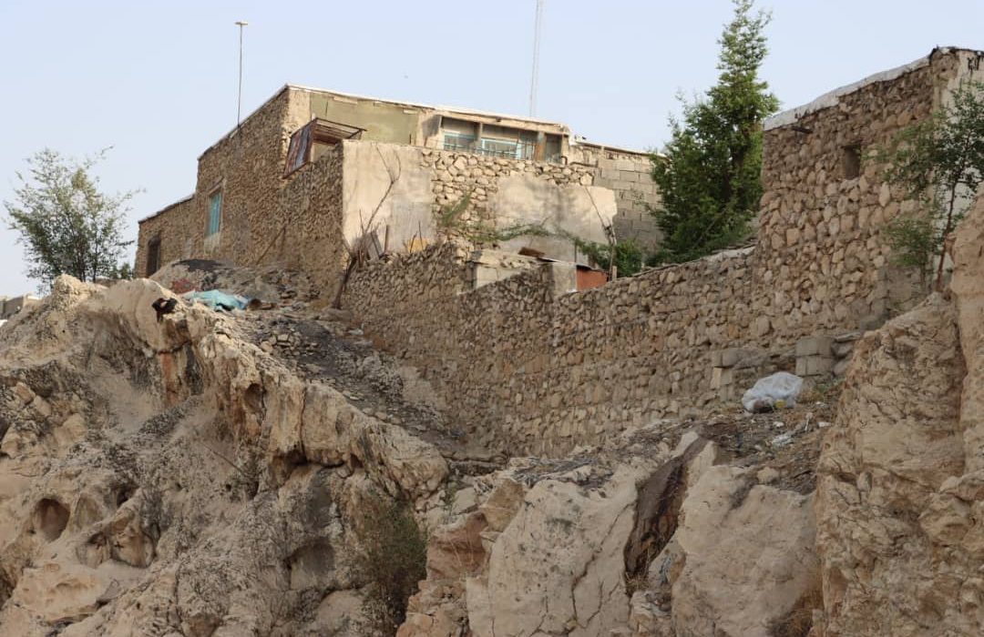 دویست وهجده بمب ساعتی درگچساران/آقایان تشت طلای بام نفتی به زمین خورد