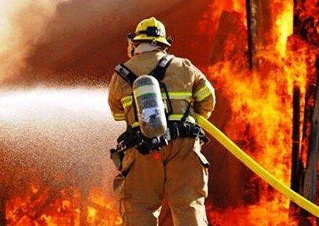 آتش سوزی هولناک در انبار گمرک مجتمع کاغذسازی راشاکاسپین زنجان