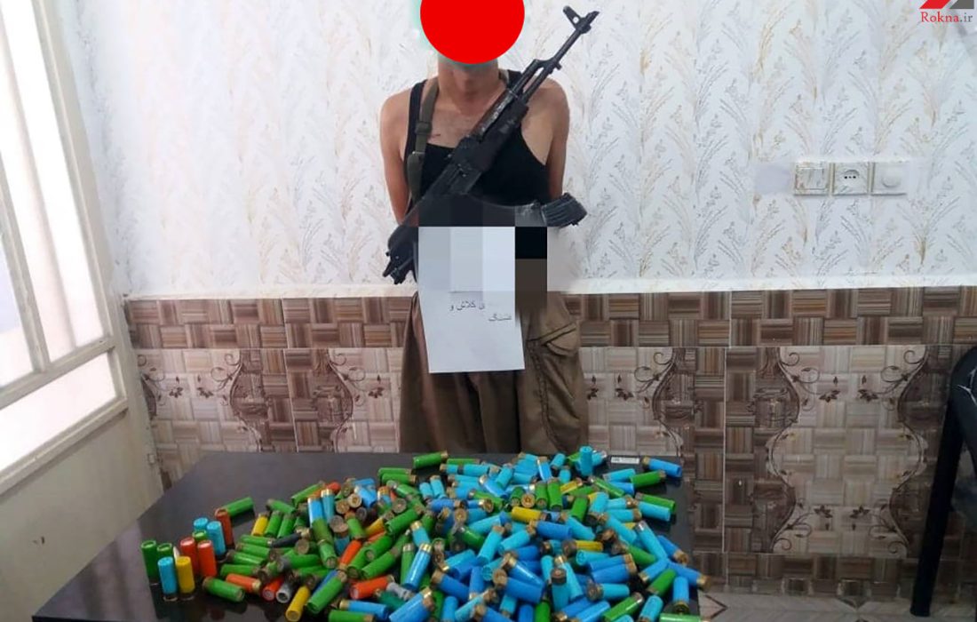 بازداشت سارق مسلح اندیمشک با اسلحه کلاشینکف / خانه ها را به رگبار بسته بود + عکس