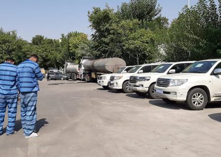 بازداشت ۲ شکارچی مسلح در تهران / کشف۳ لاشه قوچ کوهی و گراز در خودروی متهمان