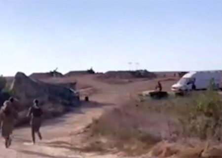 تصاویر وحشت سربازان زن ارتش اسراییل از موشک‌های غزه / اینگونه پناه می‌گیرند