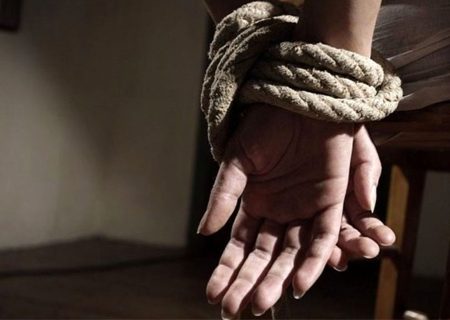 زن و مرد مسلح در آجودانیه تهران خانوده ای را گروگان گرفتند / ساعتی پیش رخ داد