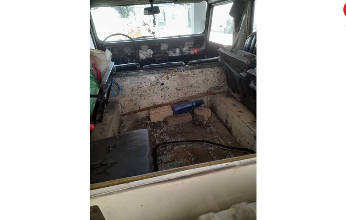 شلیک گلوله به خودروی ماموران یگان حفاظت جنگل بهشهر / قاچاقچیان چوب تحت تعقیب + عکس