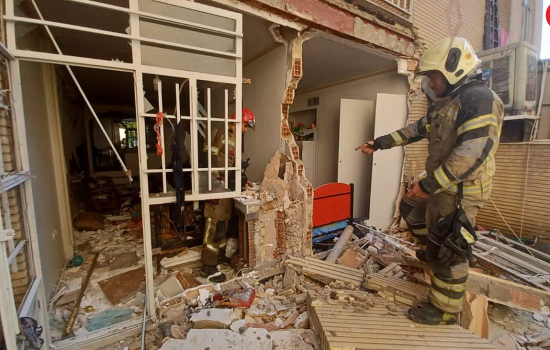 علت صدای مهیب انفجار در خیابان ۱۹۶ تهرانپارس چه بود؟ + فیلم و عکس های وحشتناک