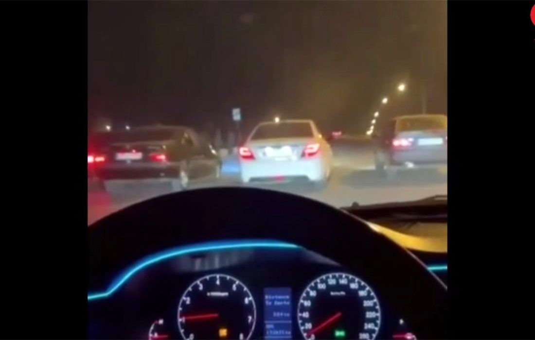 فیلم خط و نشان راننده خودروی آزرا برای چند جوان در کورس! / همه شوکه شدند