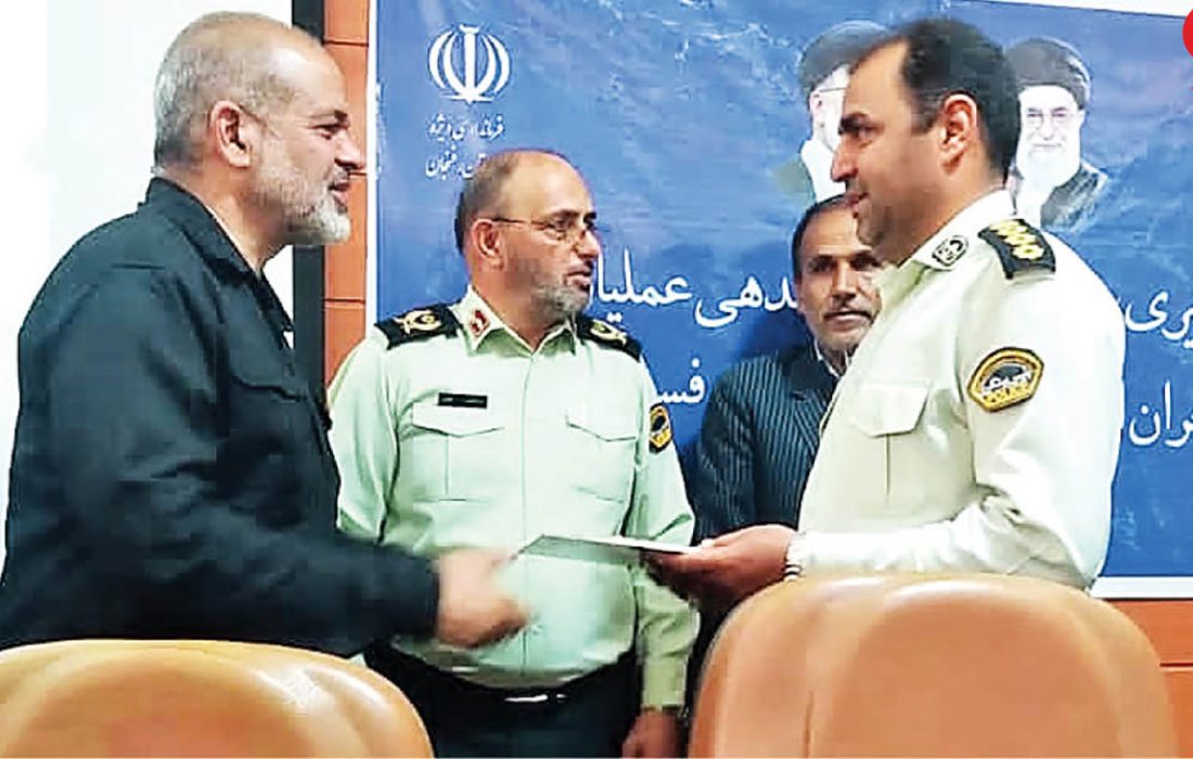 معجزه نجات ۱۴ نفر از سیل با دستان خالی / ۳ مامور جانشان را کف دستشان گذاشتند