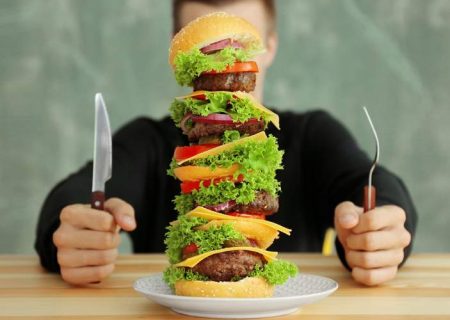 نشانه‌های پرخوری عصبی و راه های درمان آن