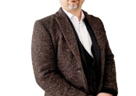 یاشا سازمند کیست؟ مشاور ارشد کسب و کار با مدرک تحصیلی دکترا ؟