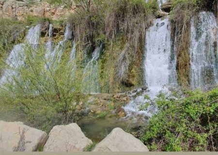 آبشار تنگ آباده جلوه ای از طبیعت زیبای لوداب+عکس