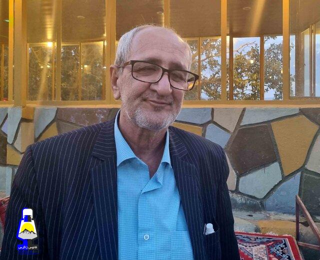 چی‌کارش داری آقا! باید خودمان آدم باشیم!