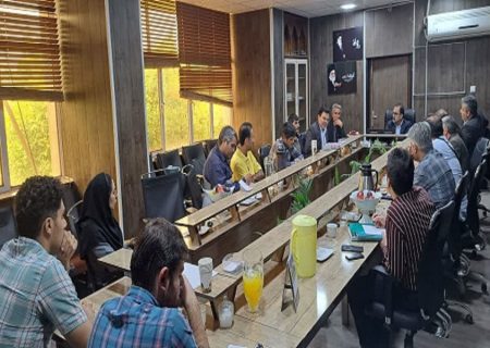 نشست مشترک مرکز رشد گچساران با شهردار و شورای شهر دوگنبدان برگزار شد