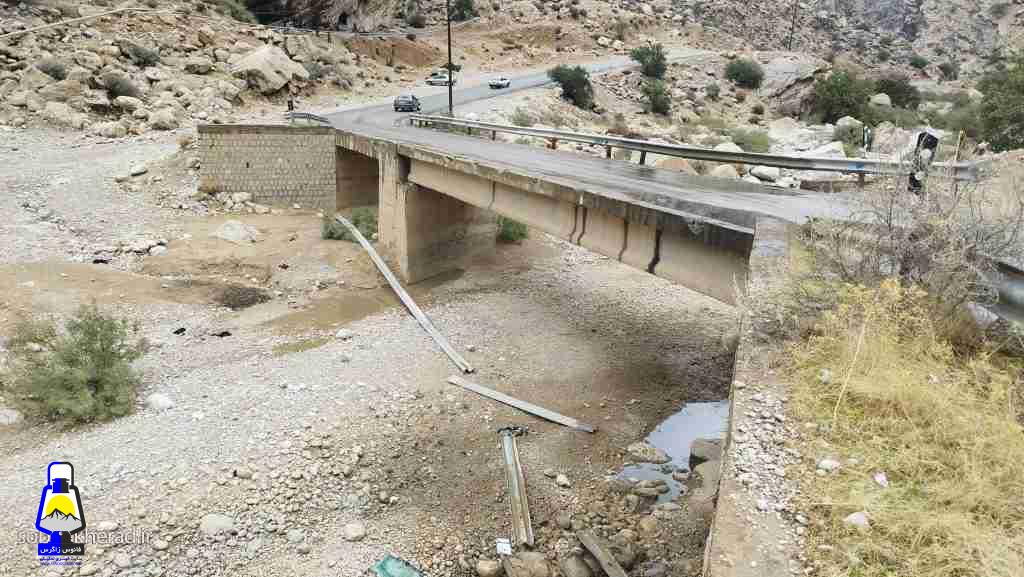 تصویری دلهره آور از یک پل در مسیر پرتردد تنگ پیرزال چرام +تصویر