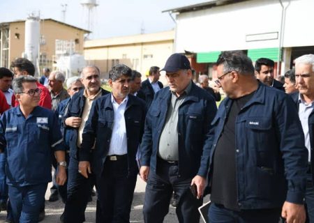 بازدید مدیرعامل شرکت بهره برداری نفت و گاز گچساران و جمعی از مدیران نفت از تاسیسات واقع در بی بی حکیمه گچساران+تصاویر