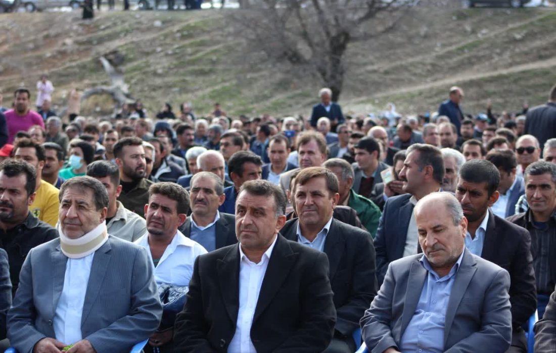 استقبال گرم مردم لوداب از محمد بهرامی/بهرامی : لوداب مرکز ثقل سیاسی و حماسه های مختلف بوده است+تصاویر