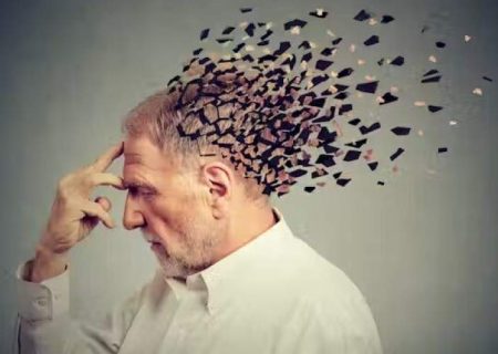 عادت‌های بدی که موجب آلزایمر می‌شود