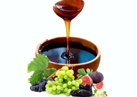 معجزه شیره‌های طبیعی: انرژی و سلامتی در یک قاشق! (شیره خرما، انجیر، انگور و توت)