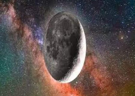 ماه در حال فرار کردن از زمین است