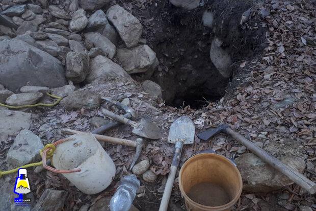 هویتِ به تاراج رفته