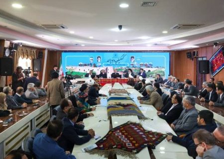 امضای سه تفاهم‌نامه سرمایه‌گذاری در حاشیه نشست رئیس جمهور با فعالان اقتصادی در یاسوج