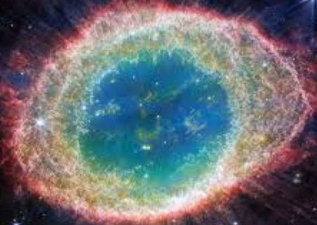 کشف میله آهنی عجیب در قلب سحابی حلقه