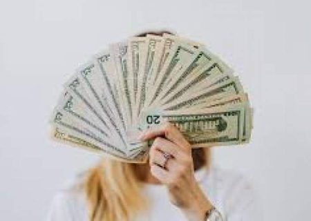 سود یک زن ایرانی‌تبار از  هوش مصنوعی
